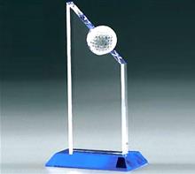 Golf-Glastrophäe: Glastrophäe mit blau unterlegtem Sockel, Glasdiamant und 3D- "Golfspieler"