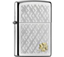 Zippo "Kleeblatt": ZIPPO Sturmfeuerzeug "Dazzling Clovers - Kleeblatt" Gravur auf Rückseite