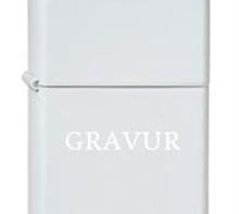 Zippo "Weiß matt": ZIPPO Sturmfeuerzeug "Regular Weiss matt" Diamantgravur wird "Mittig